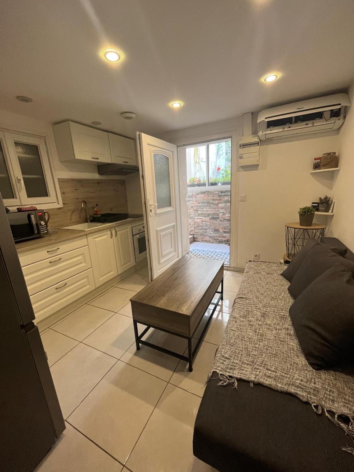 Jolie appartement Nice proche mer et aéroport Une chambre plus salon avec cuisine Exterior foto