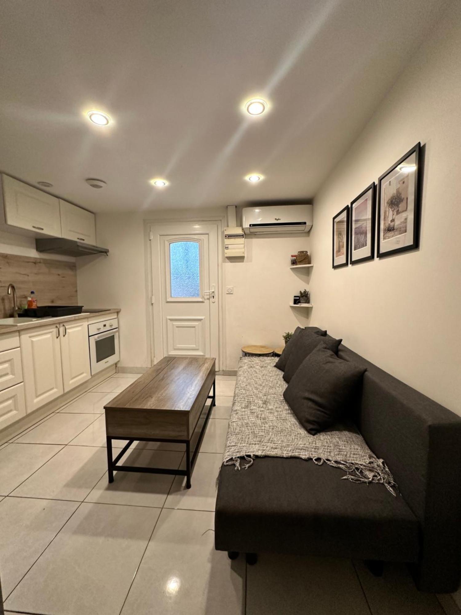 Jolie appartement Nice proche mer et aéroport Une chambre plus salon avec cuisine Exterior foto